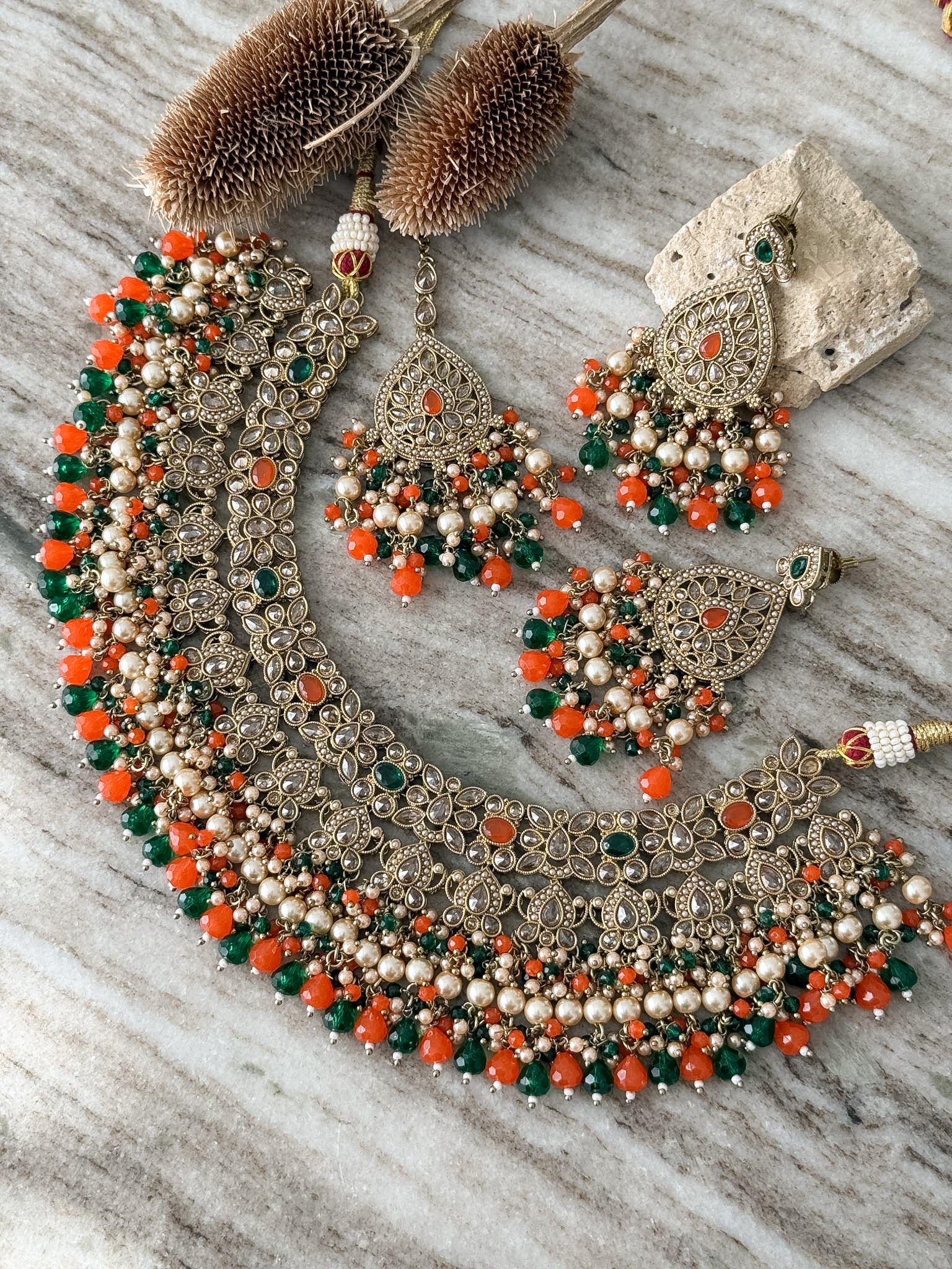 AMRITA Necklace Set