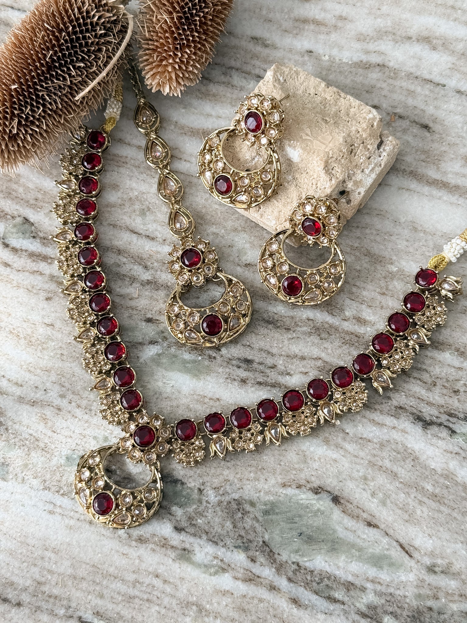 ANUSHKA Necklace Set