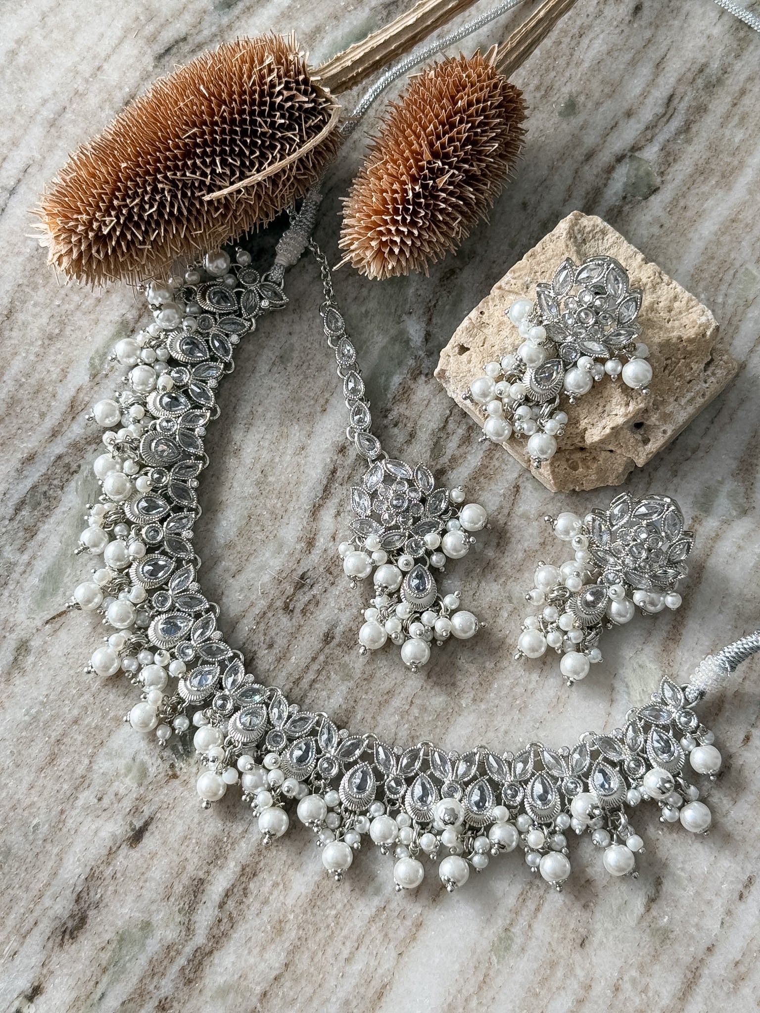 DIVYA Necklace Set