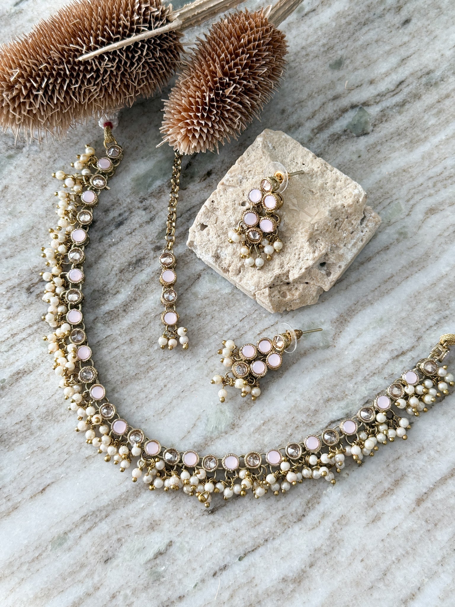 CHANTEL Necklace Set