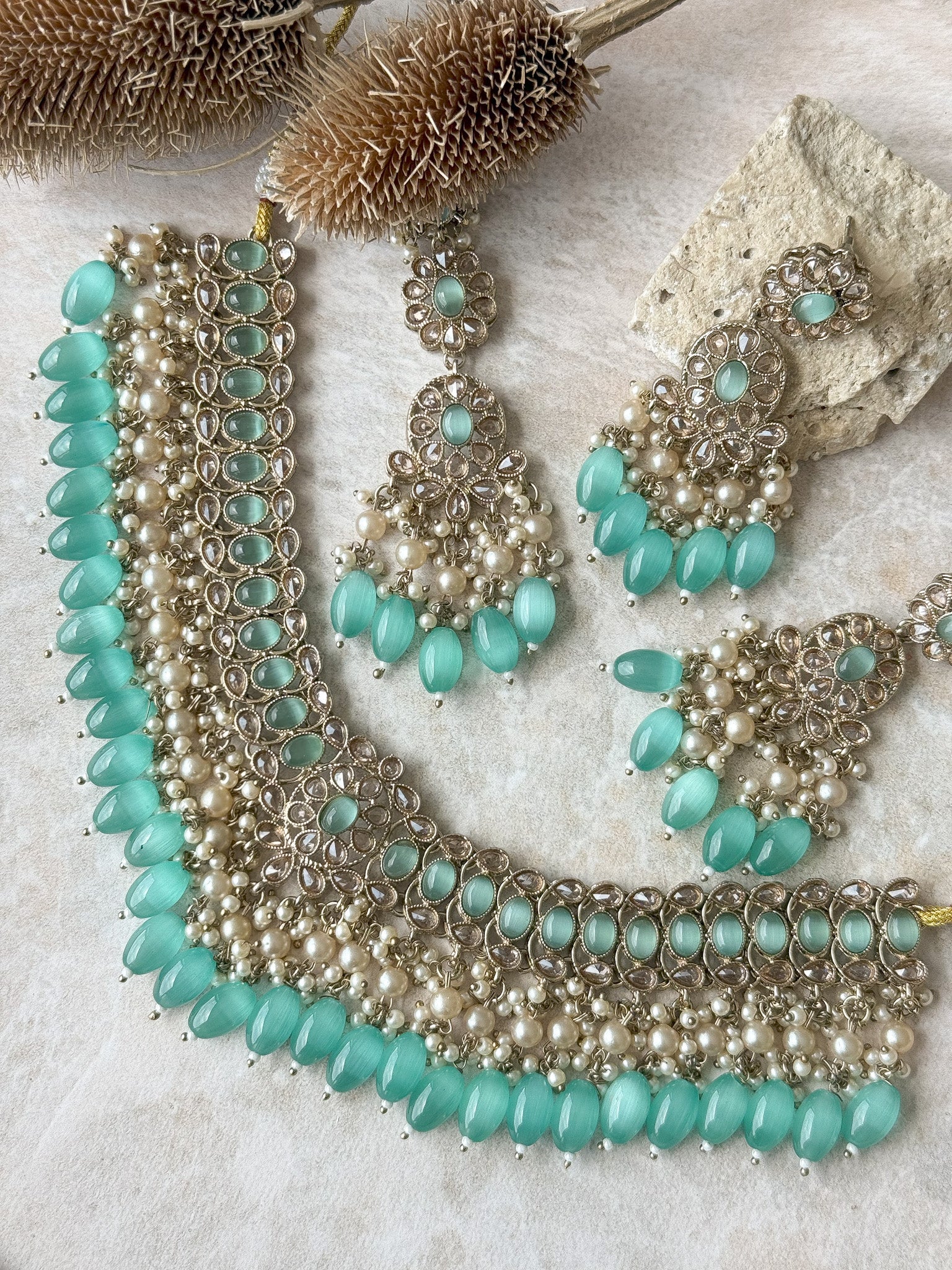 AMIRA Necklace Set