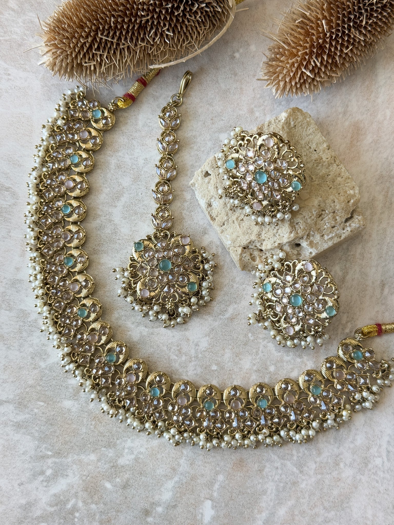 ESHA Necklace Set