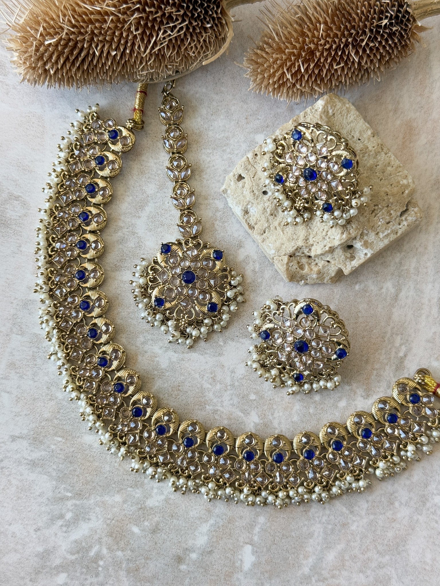 ESHA Necklace Set