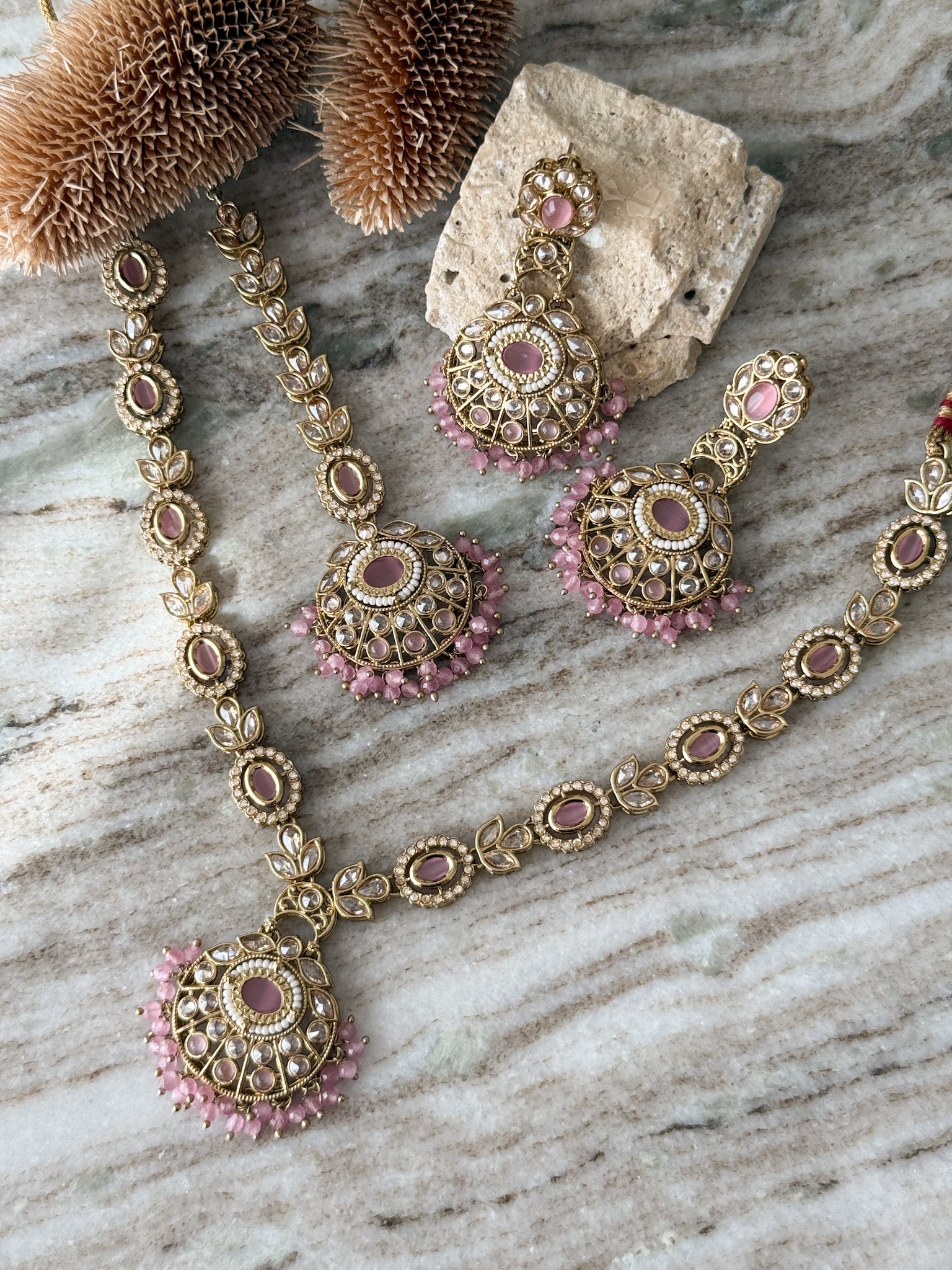 AMISHA Necklace Set