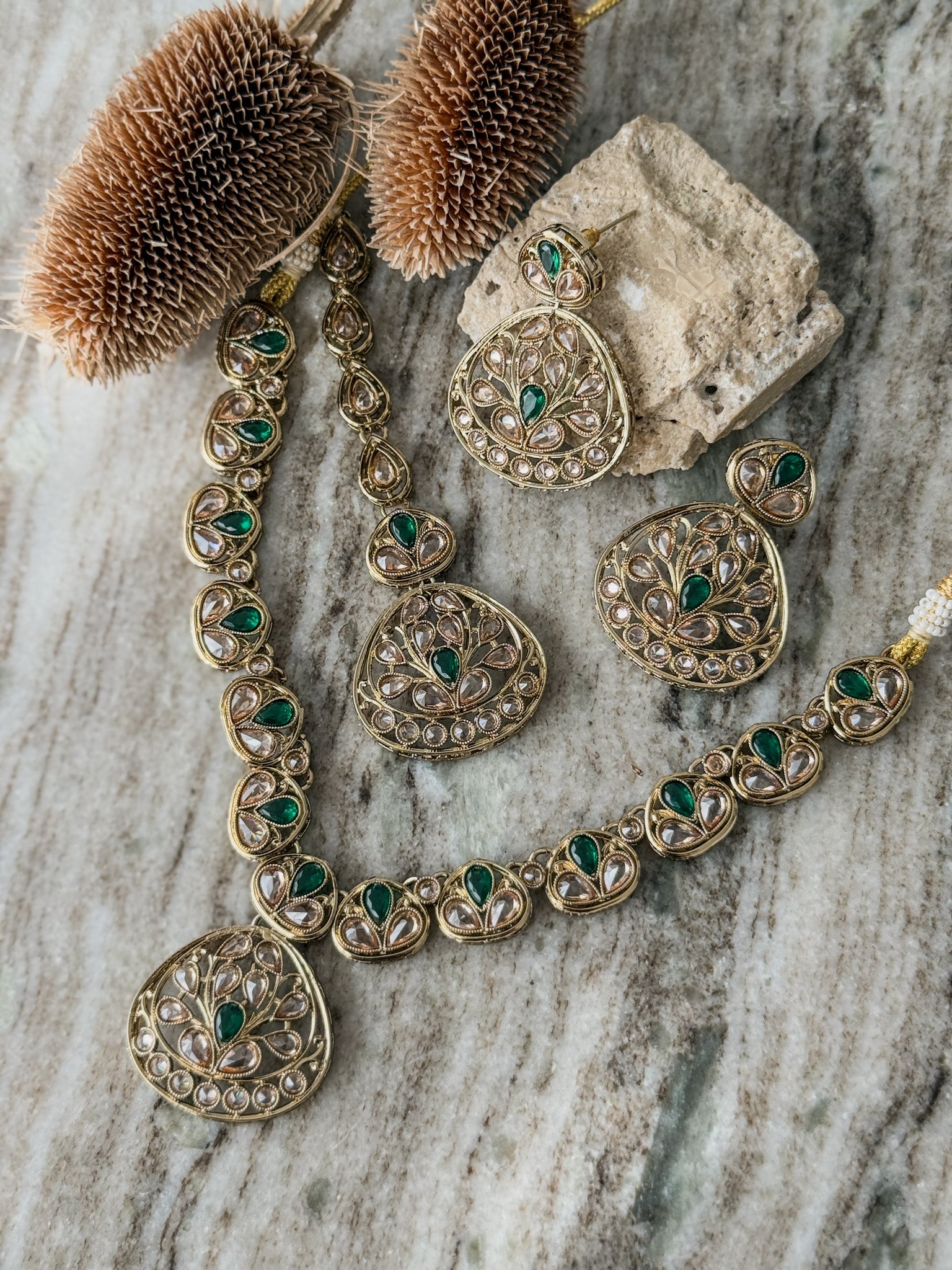 IRIS Necklace Set