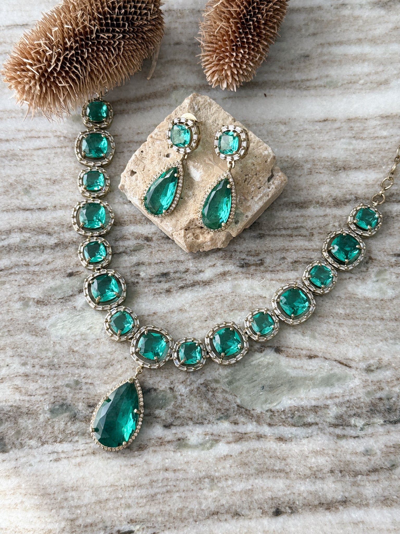BELLE Necklace Set