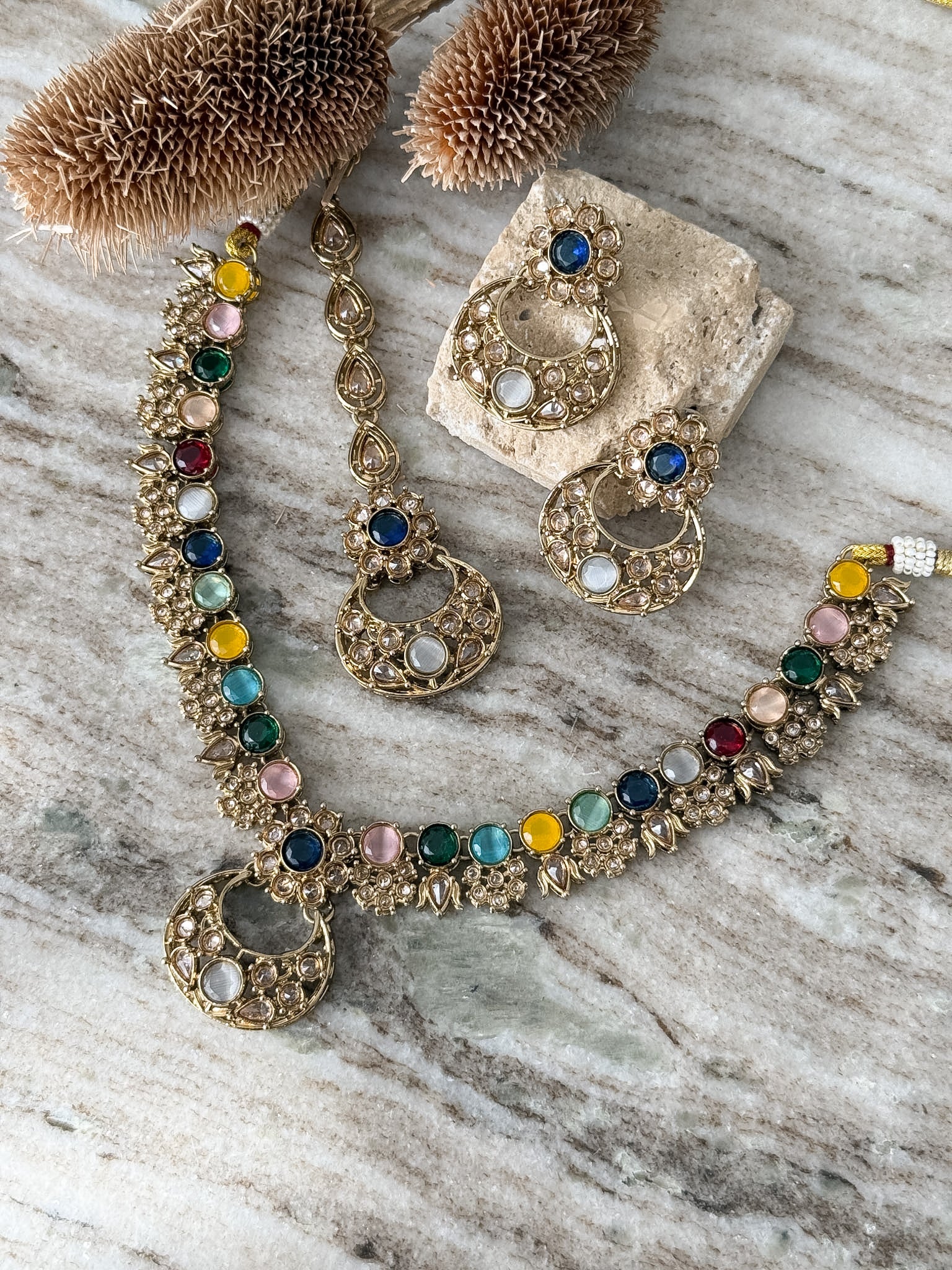 ANUSHKA Necklace Set
