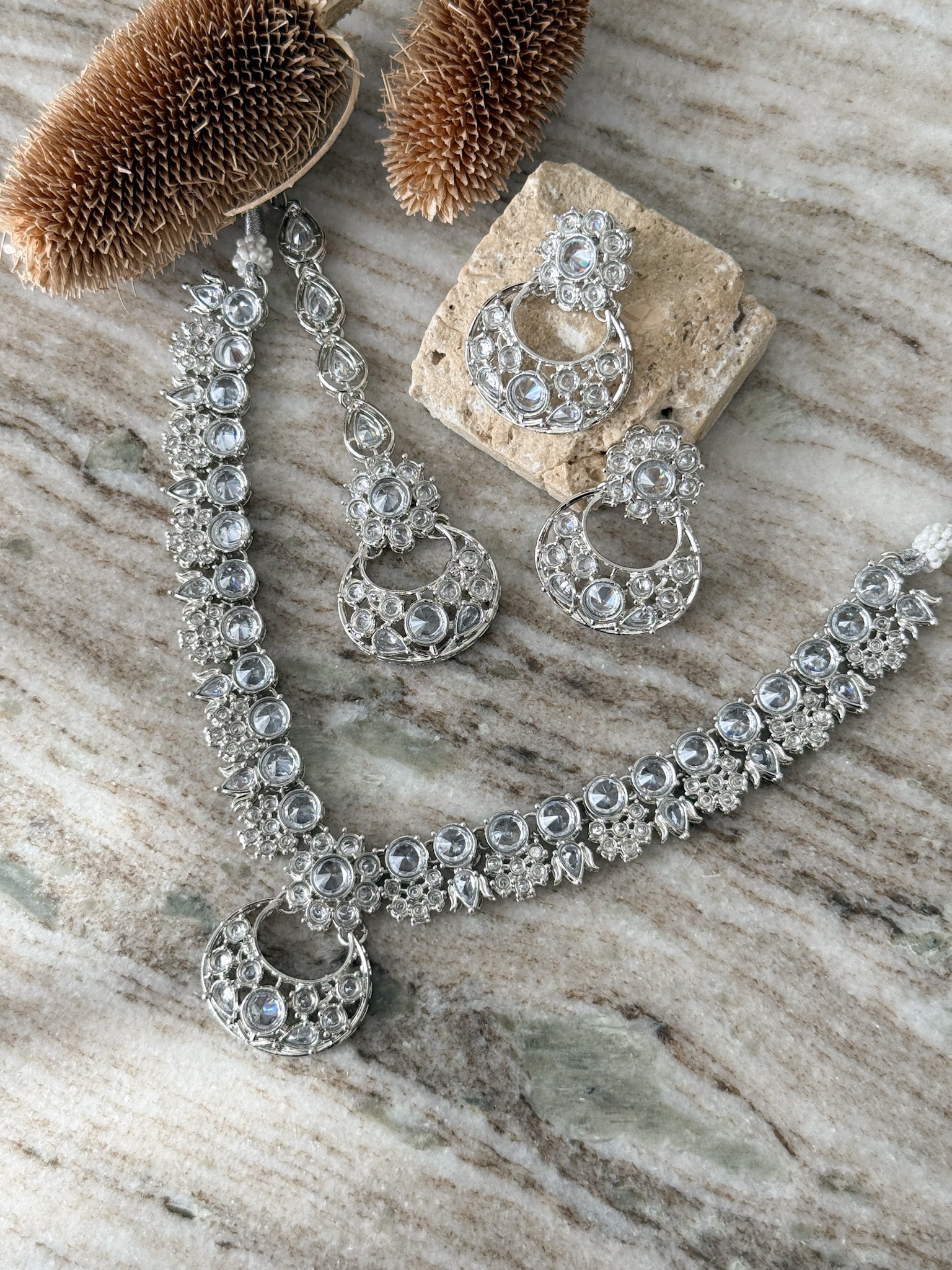 ANUSHKA Necklace Set