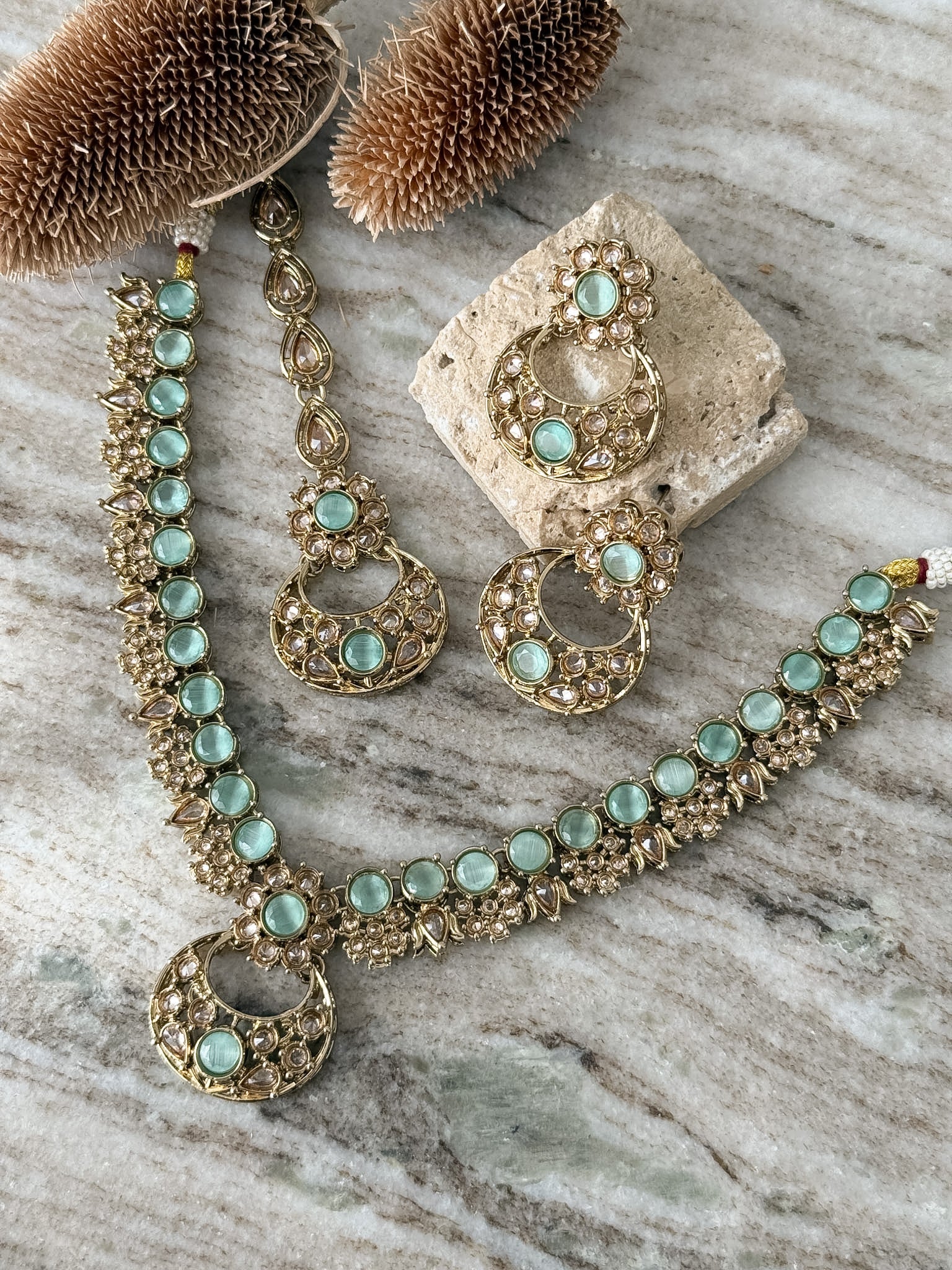 ANUSHKA Necklace Set