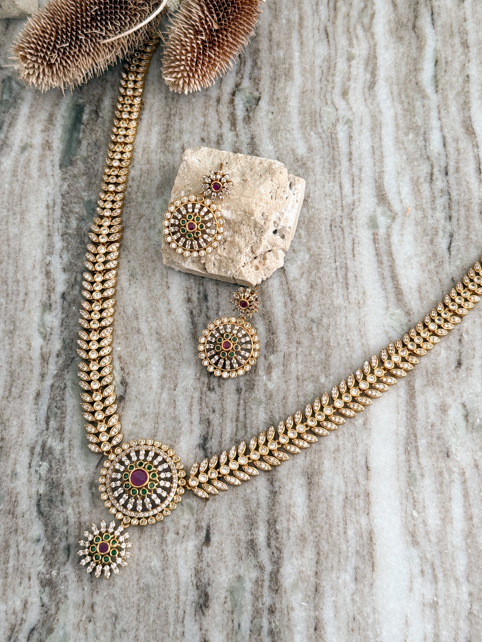 HEMALI Necklace Set