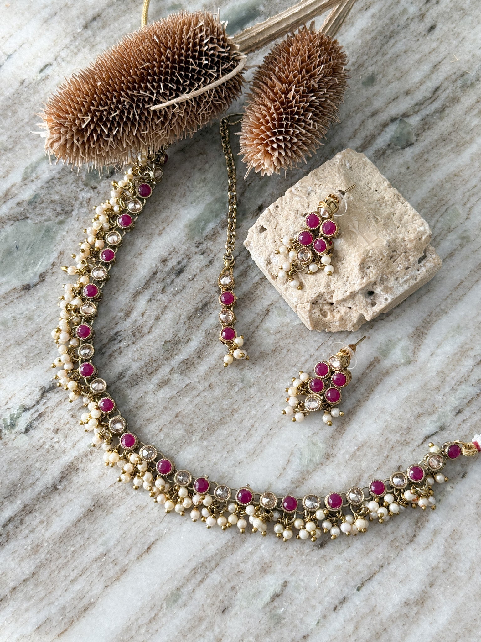 CHANTEL Necklace Set